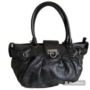 EUC Authentic Salvatore Ferragamo black shoulder leather bag